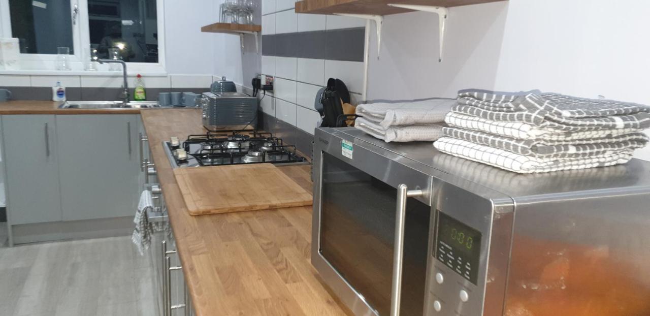 Homestay In Birmingham Sleeps 8 - Free Parking & Wifi Kültér fotó