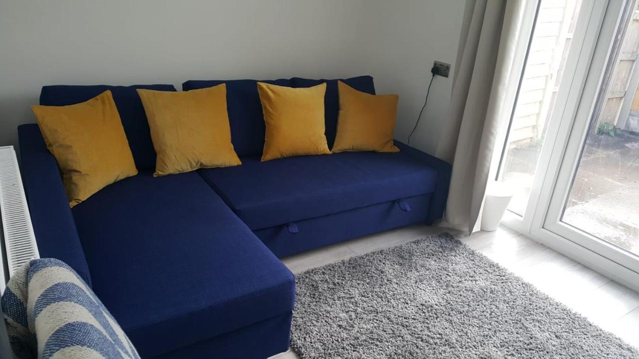 Homestay In Birmingham Sleeps 8 - Free Parking & Wifi Kültér fotó