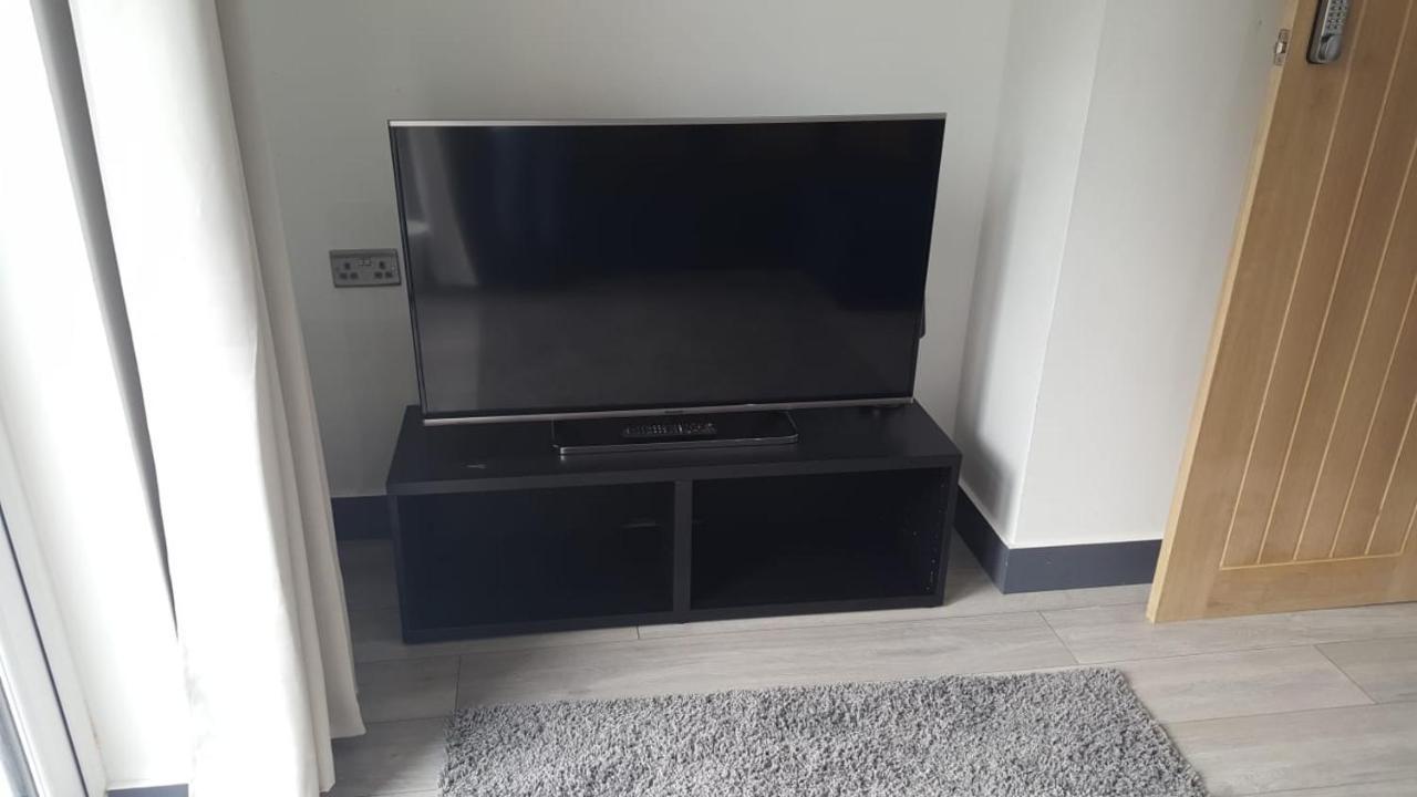 Homestay In Birmingham Sleeps 8 - Free Parking & Wifi Kültér fotó