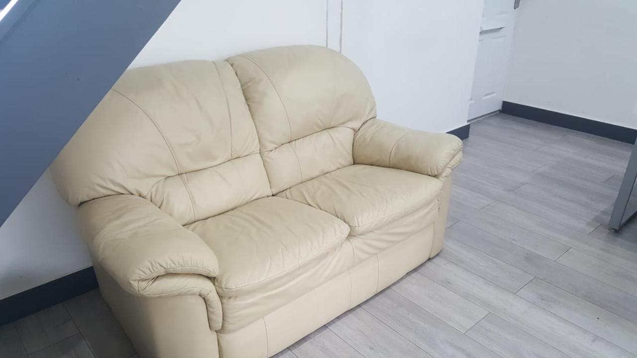 Homestay In Birmingham Sleeps 8 - Free Parking & Wifi Kültér fotó